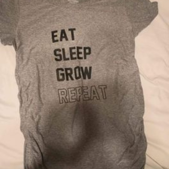 Lot of 6 Maternity Shirts size Sm - Picture 7 of 10